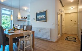 Luxury Central Apartment
